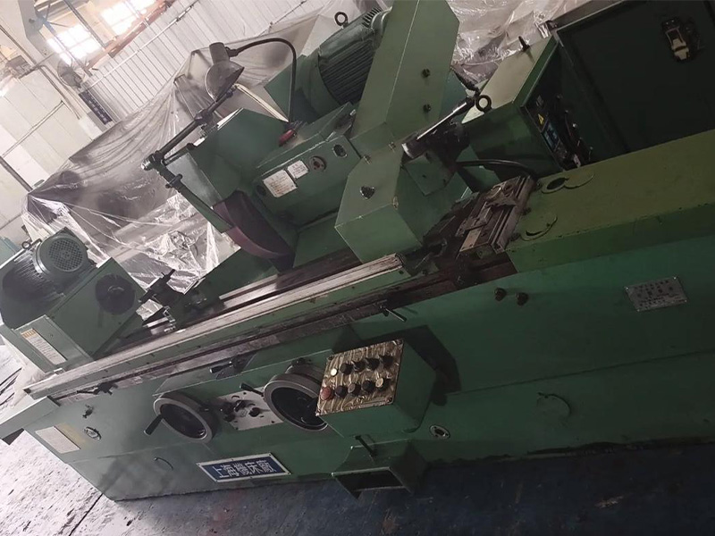 Machine processing equipment - External cylindrical grinding machine