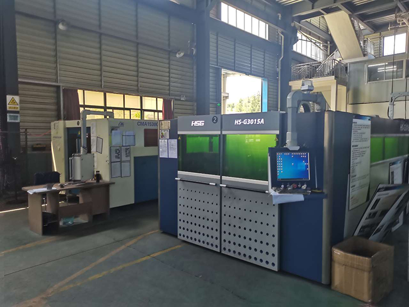 Sheet-metal-processing-equipment-Laser-cutting-machine