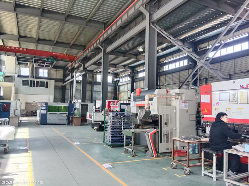 Sheet-metal-processing-equipment