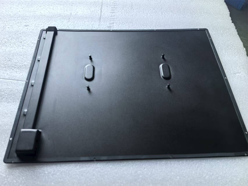 Designing an improved case for the customer - Back panel stretching